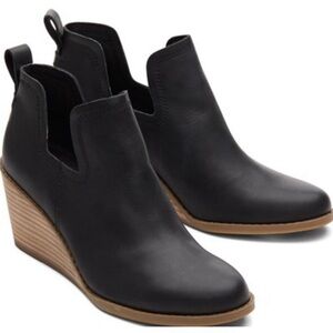 Toms Black Leather Kallie Wedge Ankle Boots sz 7